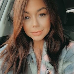 Meet your Posher, Staisia